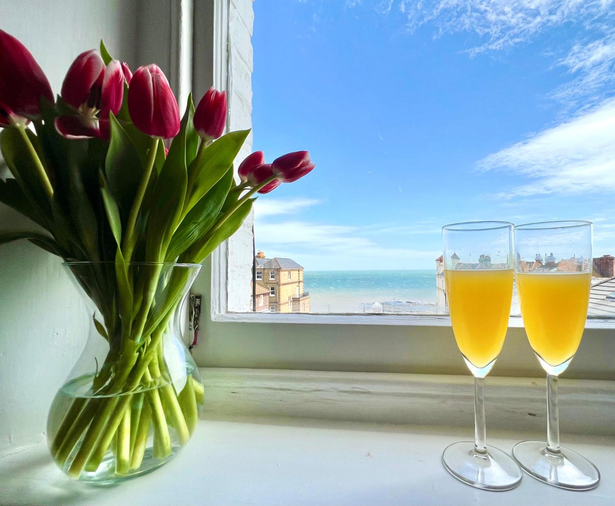 Central, Seaview Apartment, 3 Beds, 2 Baths, Kid & Dog Friendly At The Lookout Broadstairs Ngoại thất bức ảnh